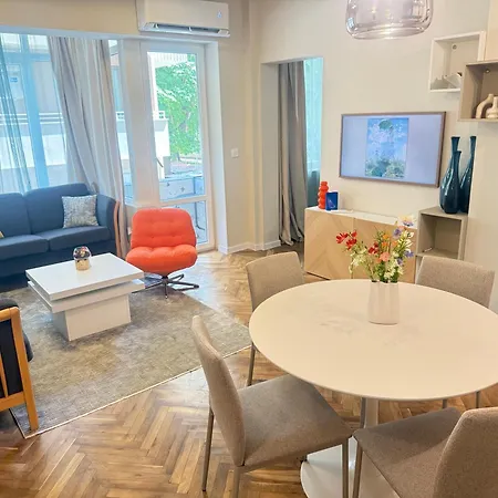 Shanti Urban Oasis Center Апартамент Варна